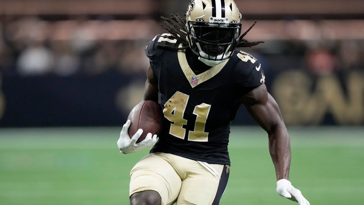 SleeperSaints's tweet photo. The #Saints that have been injured in training camp and preseason so far: 

Cam Jordan (hamstring) 
Quincy Riley (groin)
Bryan Bresee (ACL) 
Dillon Radunz (ACL) 
Jordyn Tyson (hamstring) 
Devin Neal (hamstring) 
Alvin Kamara (MCL)
Christen Miller (Shoulder) 

😳 

#Saints https://t.co/3jkP8ZOF7A