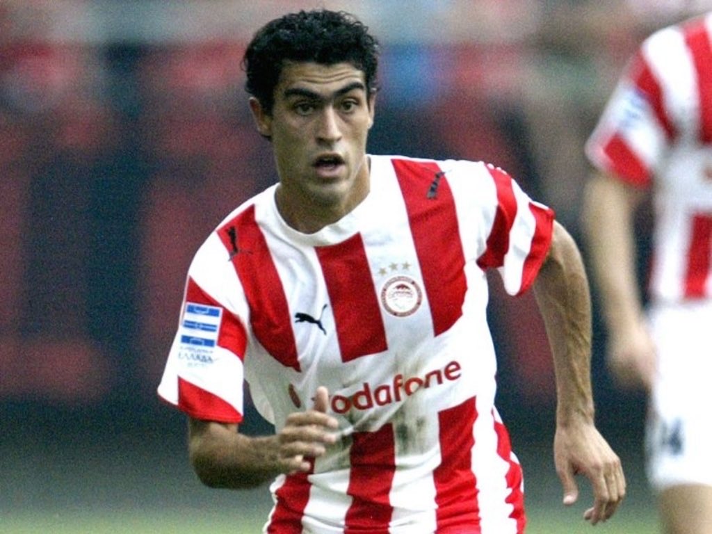 PavlinhoR's tweet photo. OFICIAL: La Hormiga González ya porta los colores del Olympiakos 🔥 https://t.co/UxrsHP16lG