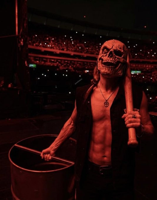 martuu_apthsut's tweet photo. POR FAVOR LAS VENAS DEL BRAZO! SÍ. A. TODO. 🥴🔥 https://t.co/mqZNMyAzN4