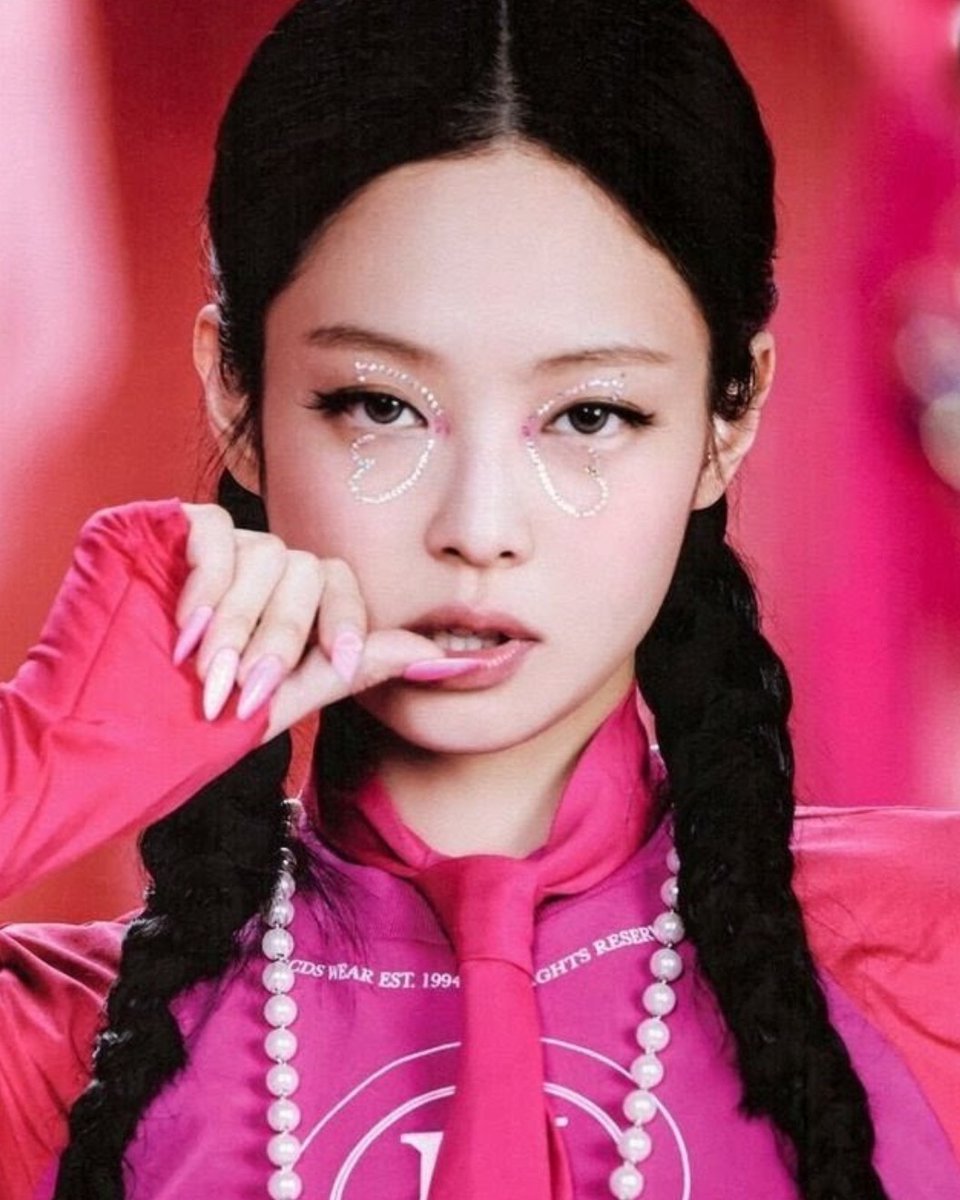 acervochaennie's tweet photo. 🏆 Únicas artistas solo femininas de K-pop na história a conquistar um hit no Top 10 da Billboard Hot 100:

ROSÉ
JENNIE https://t.co/8GbSn77dmT