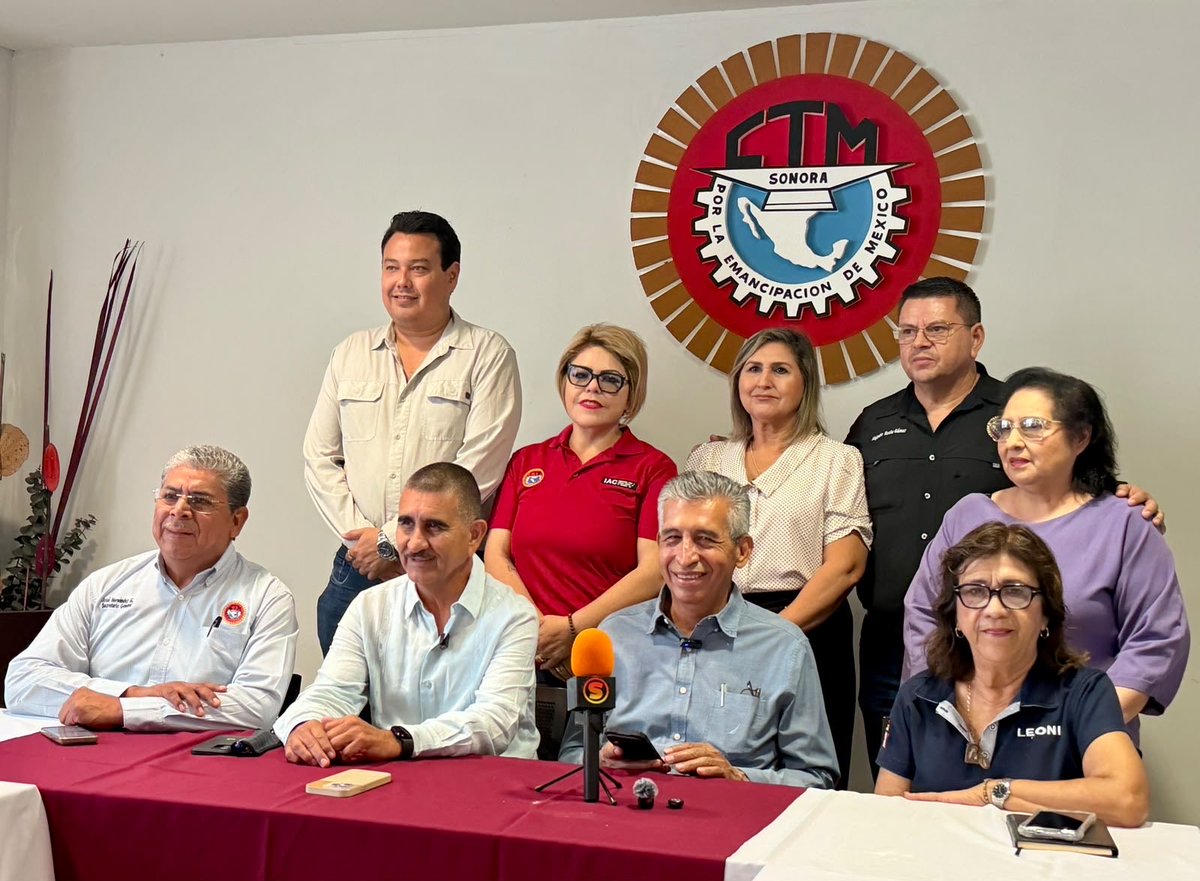 kioscomayor's tweet photo. Cien palabras
De Francisco Rodríguez

Otra más de la 4T; frena construcción de viviendas Infonavit

La CTM denuncia el freno en la construcción de viviendas del Infonavit. En Sonora, miles de trabajadores esperan mientras proyectos clave en Hermosillo permanecen paralizados: Altares Sur apenas avanza, Monteseris está detenido y Real de Minas avanza a cuentagotas. El dirigente Javier Villarreal lo dice claro: los recursos sobran, pero las obras no caminan. El Plan Nacional de Vivienda se anunció con bombos y platillos; en el terreno, el rezago sigue creciendo. El problema ya no es de discurso. Es de gestión. Y los trabajadores, otra vez, pagan la cuenta.
(Miércoles 19 de agosto de 2026) ||
@LinaBuenoLopez @Amalia_Escobar @LicDeDios @AguedaBarojas @rosariooroz @LlanosAcuna @ErnestinaVal @ArmentaJudithC @LoreniaValles_ @palomateranv @florayalar @artemisalopezc @rquirrin @fjespriella @JCerecer @ABN58 @ricardoaayala @DoctorShivago @valsamor3 @Elparaclito @EfrainMF @kunfupanda2 @Infonavit @JavierCTMSonora @OscarOrtizCTMS @MesaKioscoMayor