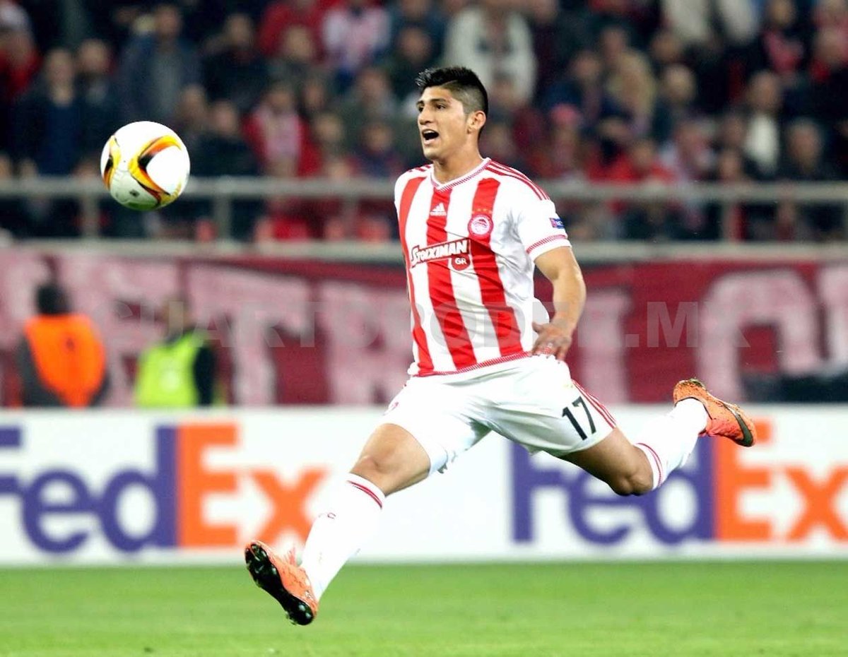 Antonio_Rosique's tweet photo. 🇲🇽Mexicanos que han militado en el 🇬🇷Olympiacos 

🇲🇽Nery Castillo ➤ 2000-07 

🇲🇽Alan Pulido ➤ 2015-16

🔜 🇲🇽Armando González ➤ ⏳

¿Qué opinas?

#ArmandoGonzalez 
#Chivas https://t.co/QnZ5GRIfNT