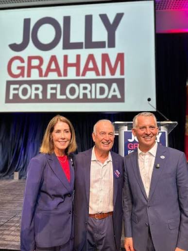 ERodforCongress's tweet photo. Last night, Florida Democrats spoke. Today, we move forward together.

Proud to stand with @davidjollyfl and @GwenGraham as we unite as one team with one mission: WIN IN NOVEMBER.

Together, we’ll lower costs, protect our freedoms, and deliver results for Floridians. https://t.co/PmyjkCKPMp
