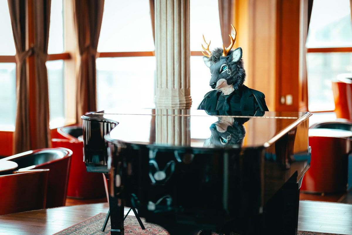 blackdeer0330's tweet photo. Mi Re Mi Re Mi Si Re Do Ra...🎵

📸 @Seasalt_VC 
#Fursuitfriday https://t.co/UQQoF2zFMa