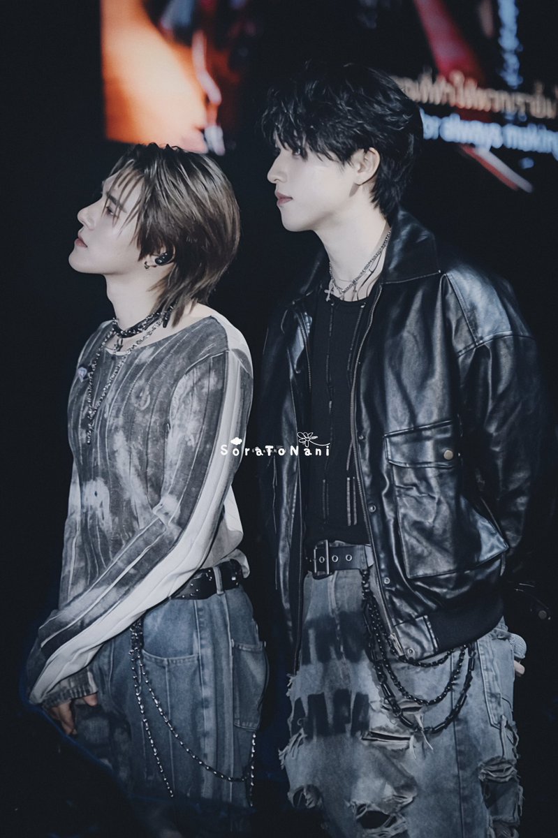 skypersiancat's tweet photo. the size diff, the body language and the visuals omg #skynani https://t.co/MXB7CPPHSG