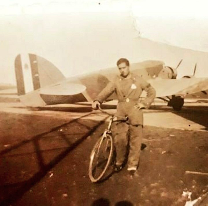 FlMichele69's tweet photo. @ElectJayCBlock @USNavy @NavalInstitute @HiddenHistoryYT @VoicesofWW2 @prepbassetport @bulkeley_john @AlanBry14743664 @USN_Submariner @inaina777777 @jmedeiros71 @CdrEricson Thank you, Senator @ElectJayCBlock. I had read the post about your grandfather embarked on the destroyer #USSMayrant. My paternal grandfather served in the #ItalianAirForce during the #WW2. After the armistice of September 8, 1943, he collaborated with the Allies. https://t.co/4QyBGluYCS