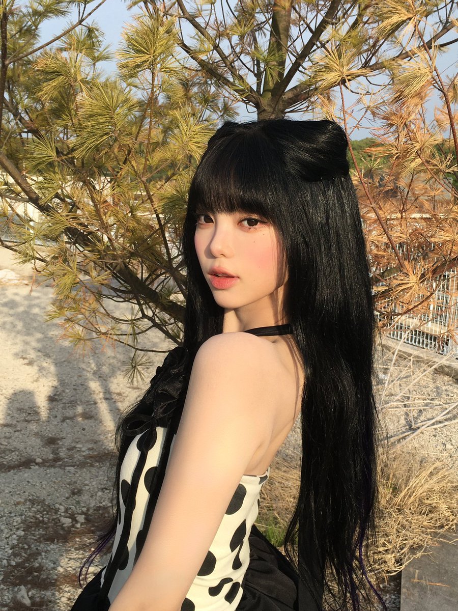 Jeeeongian's tweet photo. 🎼🖤…” Category:  Polka dot Kitty.   |  Nice sunshine, my exist is like the resurrection of a taxedo cat, Posing sweetly &amp;  sexy; letting it blend in with this ambiance. My hairstyle is the best, it can have cat ears. If I’m told to meow, I can do it! But look at me first. https://t.co/c590VZ9lQ4