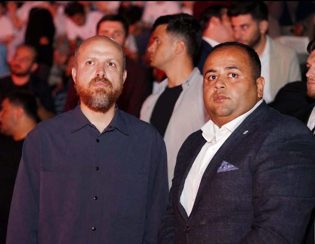 TahsinKaymaz3's tweet photo. TÜGVA Yüksek İstişare Kurulu Üyesi Sn. Bilal Erdoğan Beyefendi ile birlikte, binlerce yıllık tarihe ev sahipliği yapan Efes’te Kur’an-ı Kerim’in sesini yükselttik. Bu anlamlı buluşma, tarihe düşülen kıymetli ve unutulmaz bir not oldu Elhamdülillah☝🏼🇹🇷 https://t.co/GhVBRuZocr