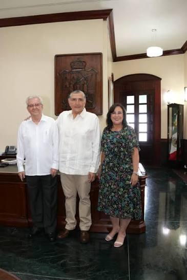 jorgegogdl's tweet photo. Por cierto de la casa de Rocío Nahle, falta mucho que contar sobre como está todo relacionado con Grupo Huerta Madre, empresa con nexos con "La Barredora", que fue una de las consentidas y recibió 6 mil millones de contratos en Dos Bocas, cuando @rocionahle era secretaria. https://t.co/sIsDMhbNhR