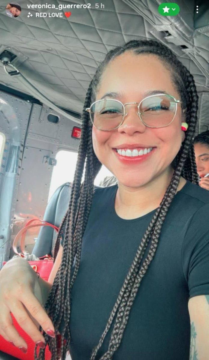 Soy_Capitalismo's tweet photo. Estos bodegueros petristes no decían un carajo cuando Gustavo Petro mandaba a recoger a sus amiguitas en helicóptero, pero ahora sí se les hace muy costoso que el presidente electo utilice este medio de transporte en el ejercicio de sus funciones! 
Payasos!!!🤡🤡🤡 https://t.co/pE3Vi5O1bi