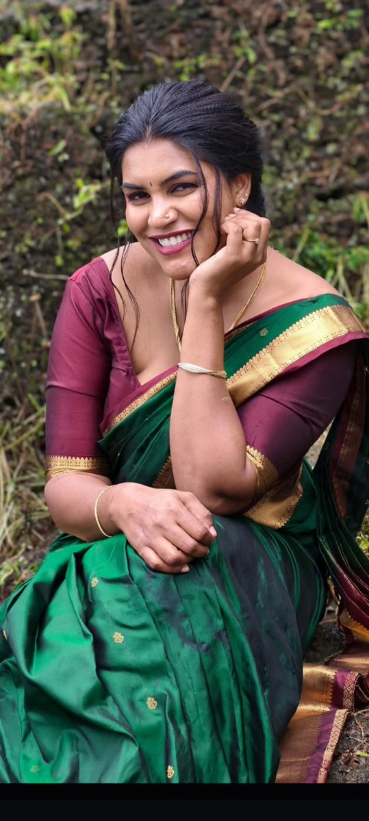 lifeslayer4u's tweet photo. Mallu slayer queen 👑 #lifeslayer @reshmarechu06 https://t.co/ftCi5Ts5i0
