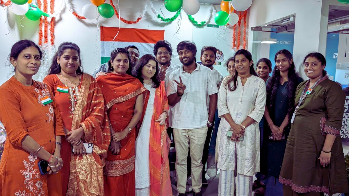 OvalEdgeData's tweet photo. Last week, we celebrated India’s #IndependenceDay with an event full of color, energy, and team spirit. 🇮🇳

The festivities included a food fiesta, patriotic Antakshari, a dance-filled twist on musical chairs, and an employee talent show.

Thank you to everyone who participated! https://t.co/KqZYumKqQp