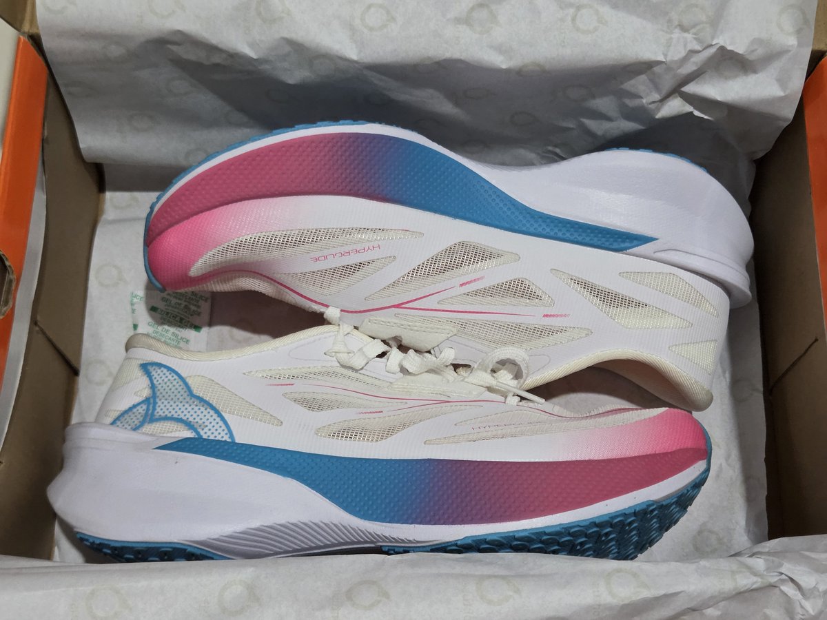 hollydishes's tweet photo. WTS Ortuseight Hyperglide 4.0 size 39 - second

Price 500k

Oren: https://t.co/7fEVliMxwl

- Size 39, UK 6, US 7, 25.2 cm
- Warna: white/cyan/pink
- Pemakaian sekitar 5km
- Pembelian April 2026

#wts #zonauang https://t.co/H6kUTbFUnG