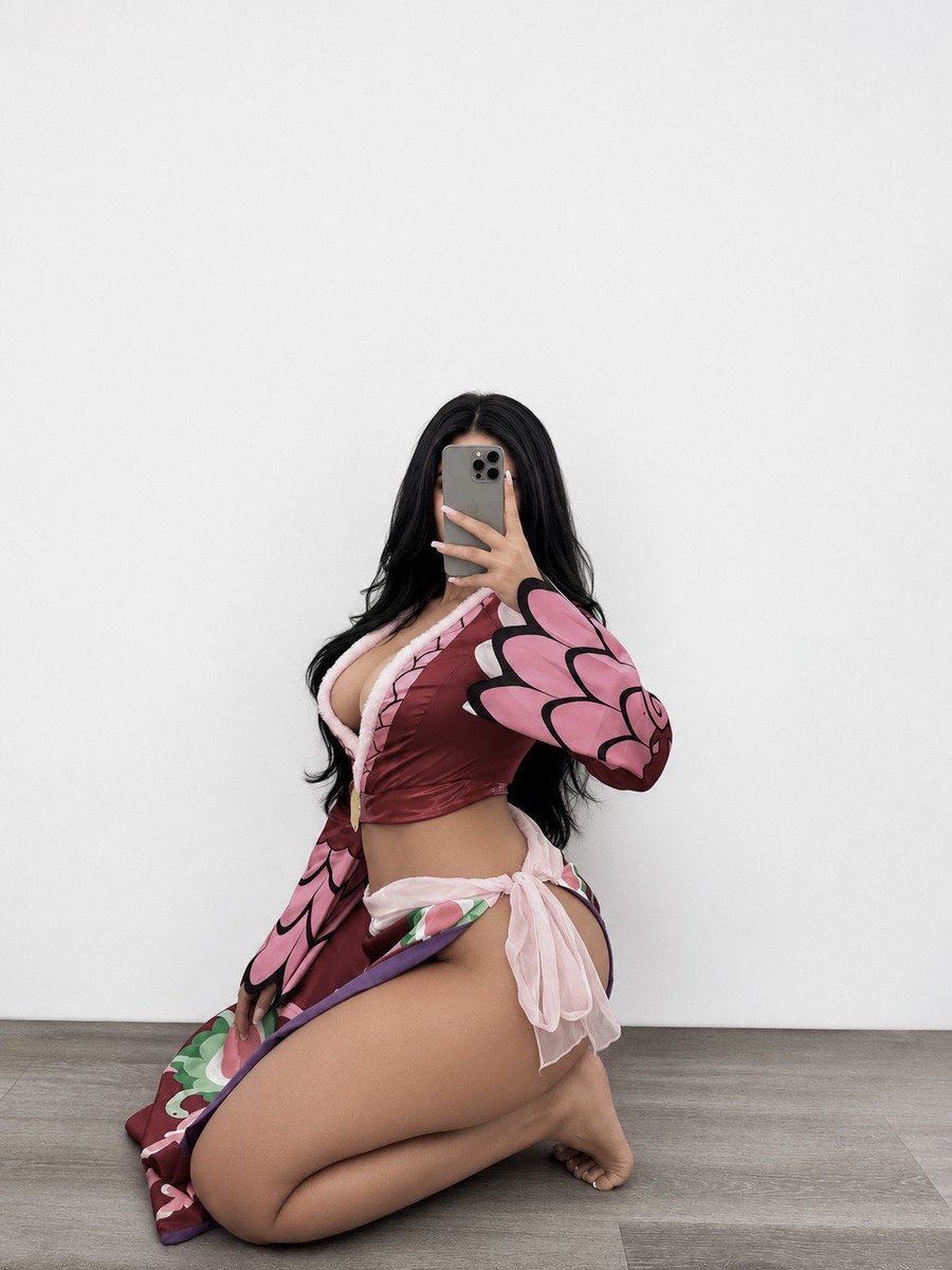 mommysized's tweet photo. hii i’m bella and i’m looking for moots ♡

val &amp; anime enjoyer 
let’s duo ! <3

#promotwt #valtwt #moots #leaguetwt #gamingtwt #anitwt https://t.co/Qzcs7ZlQBC
