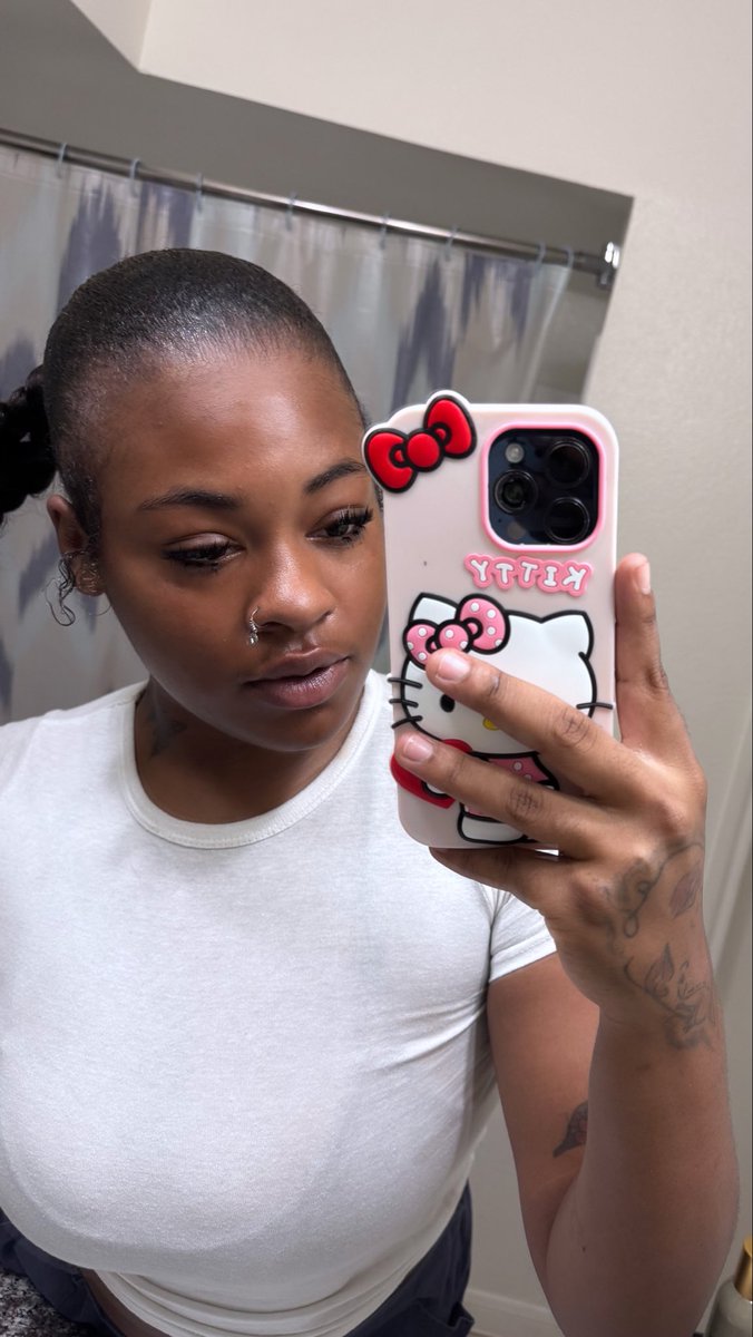 Msmyamacc's tweet photo. I love me a good mirror flick 📸 thangya 🤍 if viewing follow me @Msmyamacc https://t.co/mc1RMGi45k