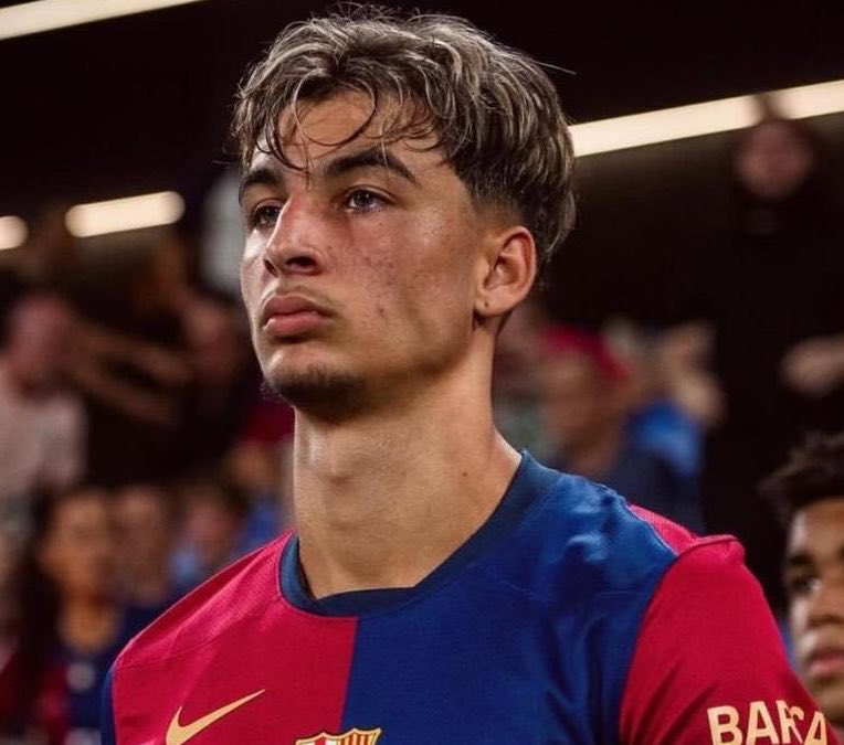 NUFCFocus_'s tweet photo. Football analyst Albert Blaya Sensat

🗣️ “Guille Fernández is the most outstanding player at La Masia currently.”

🇪🇸 💫 #NUFC https://t.co/roPNteLj1c
