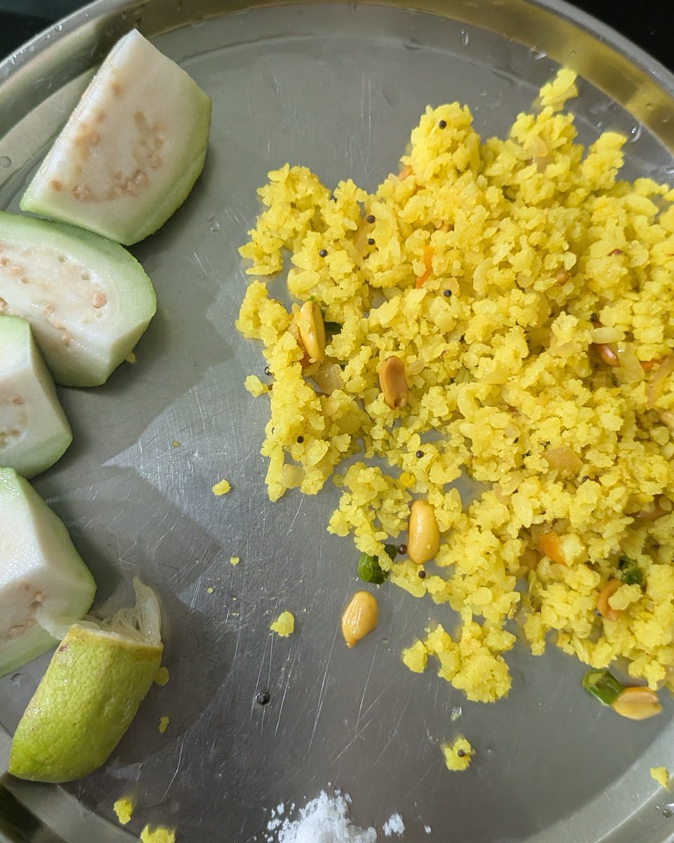 DivyaniMohanty's tweet photo. Sukoon😭🥺💛
#poha https://t.co/ww0F1J9q5c