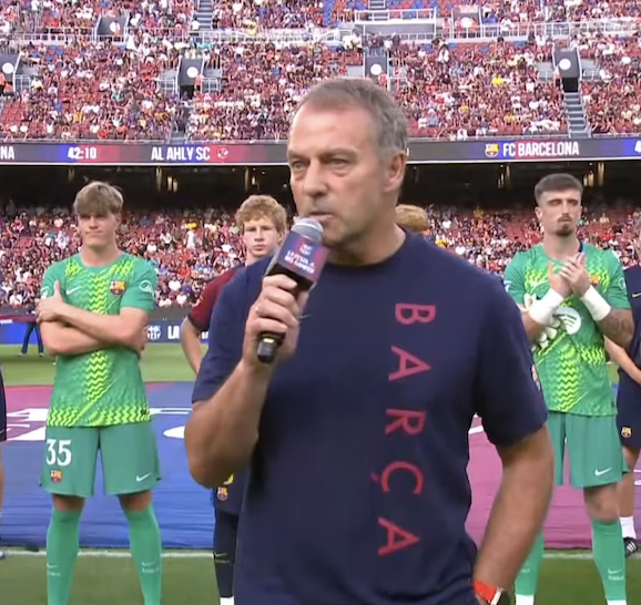 TouchlineX's tweet photo. 🚨🗣️ 𝗡𝗘𝗪: Hansi Flick: "Last May, when I lost my father. I felt an incredible support and love from the whole Barça family."

"You were here for me, for my family. It was unbelievable."

"Thank you so much." https://t.co/B4OSVt0yC4