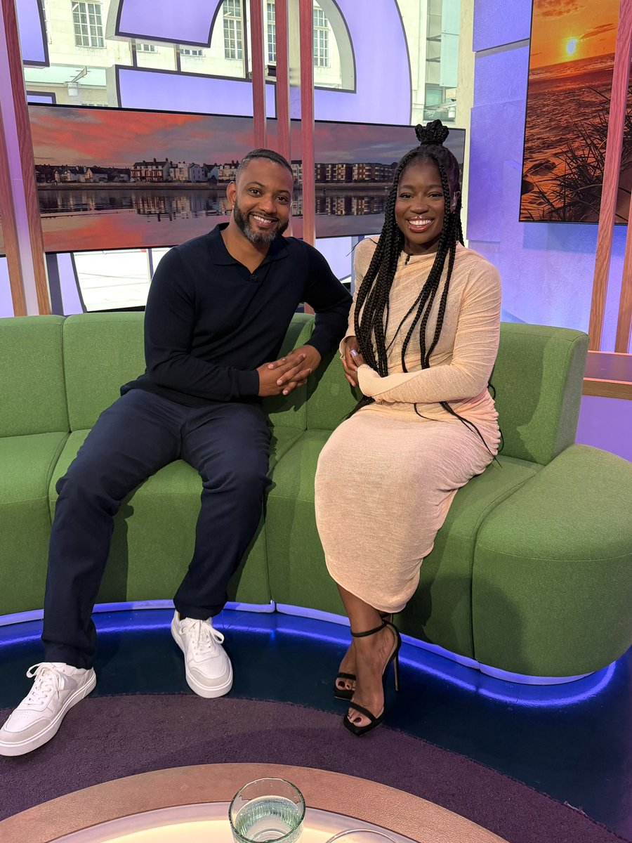 BBCTheOneShow's tweet photo. Joining Clara Amfo &amp; JB Gill for your mid-week One Show…

Hollywood actor Domhnall Gleeson &amp; Queen of Countdown Susie Dent ✨

See you at 7pm 👉 https://t.co/1SOIXf6nYG https://t.co/oIWlPHrXi6