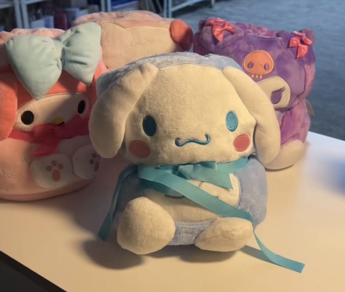 DIGITAL__JIJI's tweet photo. بطانيات سانريو 💞

https://t.co/4QMsnjtXhP

#اكسبلور #explore  #stitch #ديزني #disney
#digital_j #الشعب_الصيني_ماله_حل😂😂 #creatorsearchinsights #ستيتش #بوكسات_هدايا #بوكسات_هدايا_مميزة #KUROMI https://t.co/klDGNeZxYa