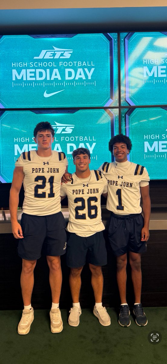 Kal_Marone_LB's tweet photo. Great time @SFCFootballNJ media day! What an amazing experience. I was honored to be one of the student-athletes representing @PopeJohnLionsFB.
@CoachGaston_ https://t.co/nlNDFGw8KB