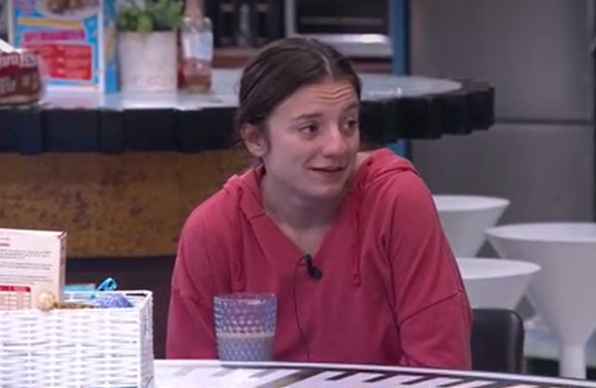 orbmombro's tweet photo. Mallory said that back in college she would put her phone over her forehead when she fell asleep so she would 100% hear her alarm and wake up on time #bb28 https://t.co/wXmUFAyuso