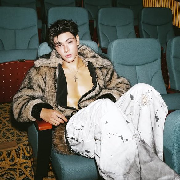 jd_are_married's tweet photo. I UNDERSTAND YOU, DUNK 😭 I KNOW YOU WOULDN’T HAVE EVER GOTTEN A MEAL LIKE THIS IF YOU HAD GONE TO THE UK IN THE PAST.. AND I ALSO UNDERSTAND YOU, BECAUSE YOU’VE BEEN STAINING  HIM SINCE TWO MOONS TWO, WHEN YOU STARTED FOLLOWING THE DIRECTOR EVEN. LIKE YOU WENT TO BE KLUEN BUT CAME OUT AS DAONEUA.. AND THAT SECRET BATHROOM TALK...LIKE YOU MADE HIM YOUR PARTNER, AND ON TOP OF THAT, YOU MADE HIM FALL IN LOVE WITH YOU.

(SUCH A SMART GUY 🙂‍↔️👀)