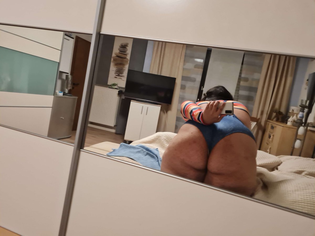 FatChubAss's tweet photo. feeling super lonley as of late :3 https://t.co/V9zHTRv04d
