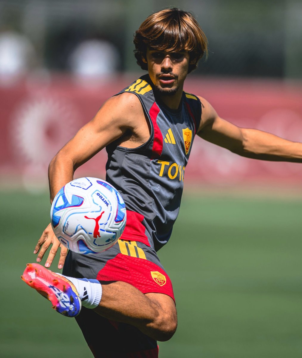 HardASRomaPics's tweet photo. https://t.co/ezDpp57grX
