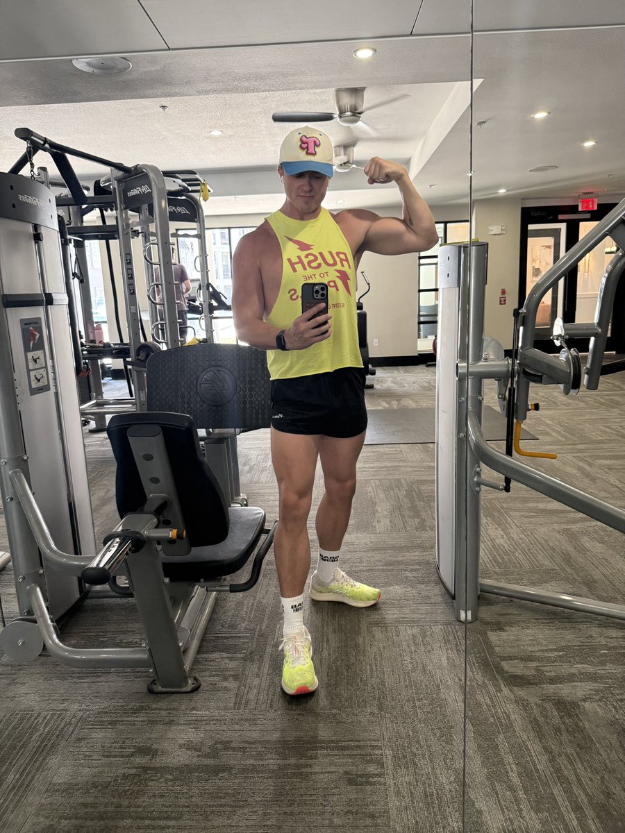 flopadkins's tweet photo. push day🙂‍↕️ https://t.co/fefMrrdPao
