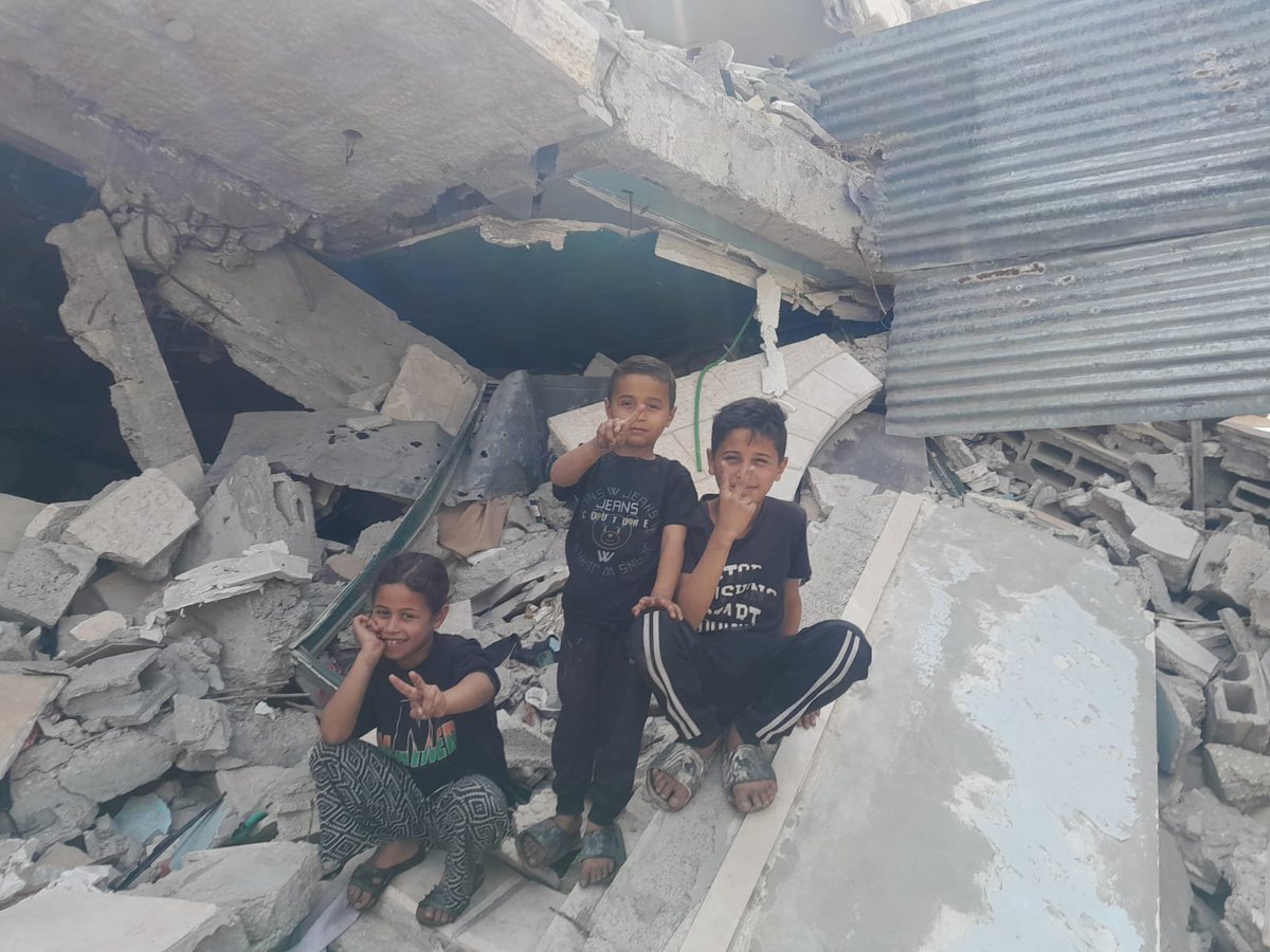 SewadMohammed's tweet photo. “Lütfen kardeşim, lütfen bana yardım edin ve paylaşımlarımı paylaşın. Ben beş çocuk annesiyim. Eşim savaş mağduru ve hareket edemiyor. Oğlumun acilen 600 dolara mal olan bir ameliyata ihtiyacı var. Lütfen yalvarıyorum, paylaşımlarımı paylaşın @BulentY_ https://t.co/8v4BHgI2ng