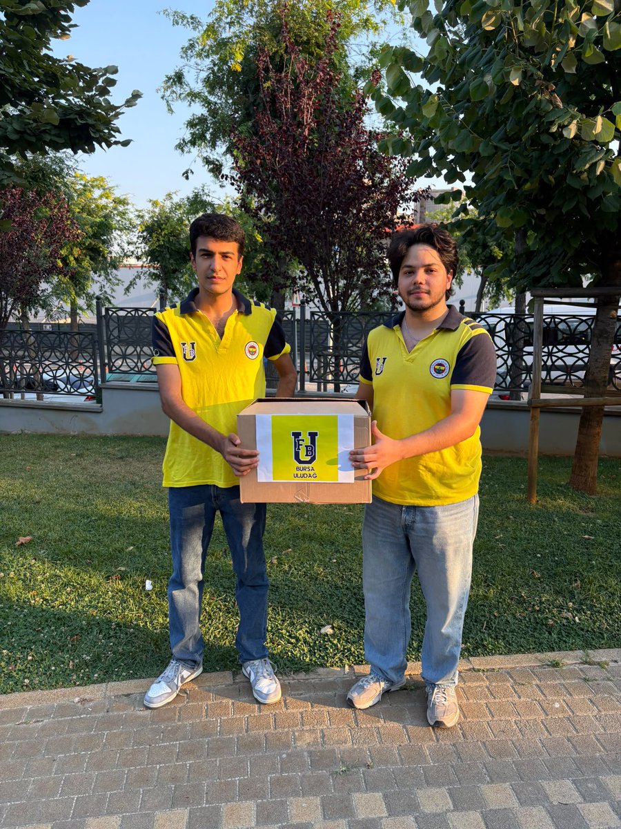 UFBUludag's tweet photo. #ÜnifebCares projeleri kapsamında 1907 ÜNİFEB Bursa Uludağ Üniversitesi örgütlenmesi olarak 19 Ağustos İnsani Yardım Günü’nde https://t.co/11z0Ue3DRO üzerinden iletişime geçtiğimiz kardeşimizin ihtiyaçlarını karşıladık. https://t.co/pXdbth9vPE