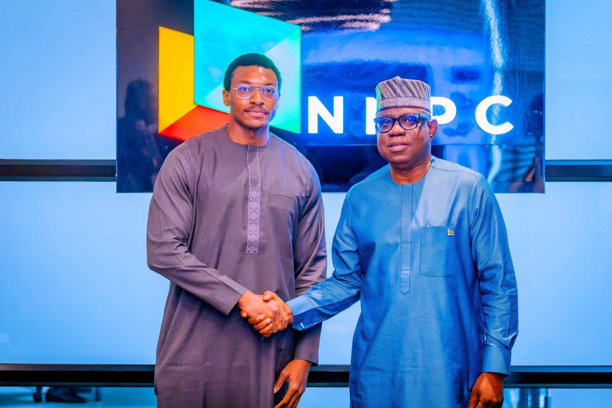 nnpclimited's tweet photo. [PHOTO NEWS]

NNPC Limited, Conoil Producing Discuss Production Growth

Earlier today in Abuja, Nigeria, the Group Chief Executive Officer of NNPC Limited, Engr. Bashir Bayo Ojulari, received in audience a delegation from Conoil Producing Limited, led by the Executive Director, Niyi Michael-Adenuga.

Discussions centred on identifying opportunities towards growing crude oil production, in support of national output targets over the short, medium and long term. The visit forms part of ongoing engagements between NNPC Limited and its upstream partners.

#BiggerBarrels 
#EnergyForToday 
#EnergyForTomorrow