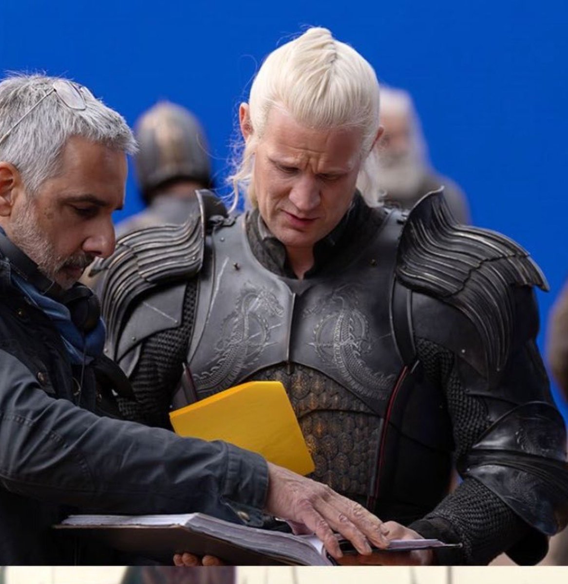 Mattsmithar_'s tweet photo. New matt smith behind the scene of house of the dragon s3 

#Hotd #daemontargaryen https://t.co/Mic4RUnqLu