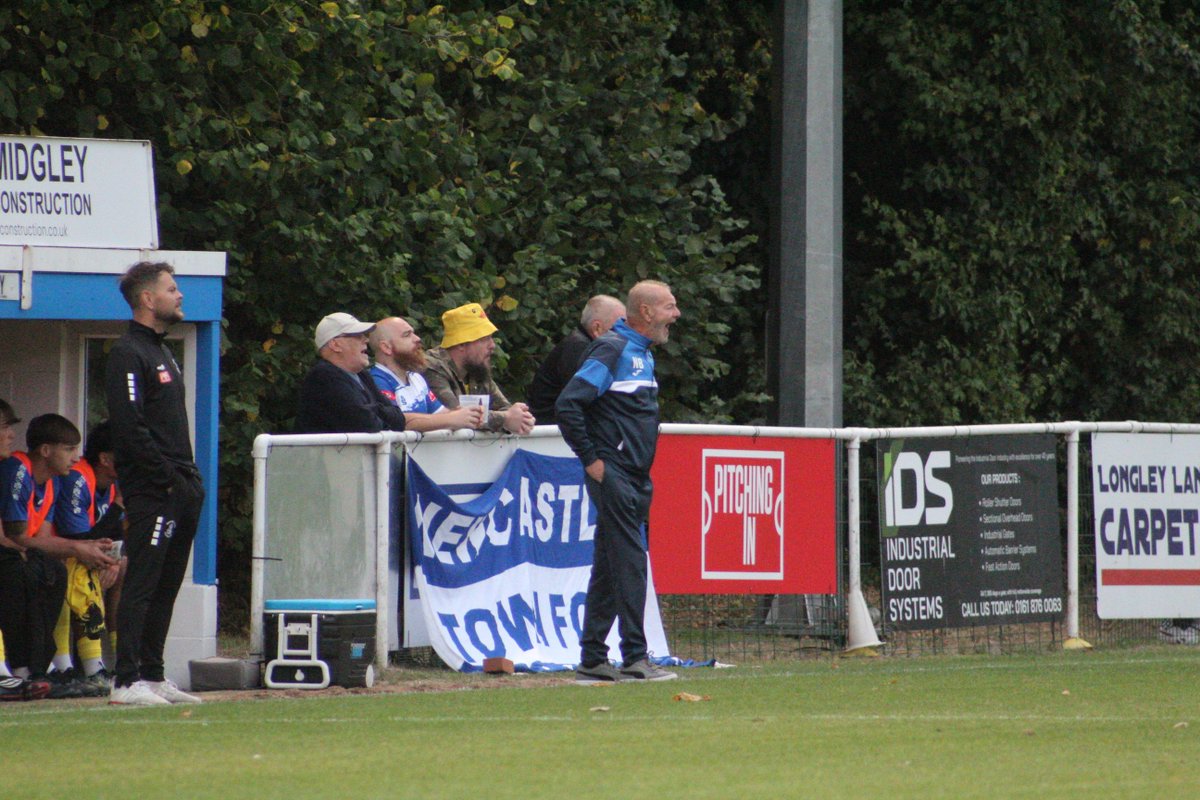 NewcastleTownFC's tweet photo. CASTLE CHRONICLES 🖼️

🔵⚪️ Wythenshawe 4-3 Newcastle Town 🏰

📷️ @STMedia0
Full Album: https://t.co/K2Fl7ONZL0

🔵⚪️🏰

#Castle #LeadingTheLyme #TheCastle #PitchingIn #NorthernPremLge https://t.co/zVmGFsI1ao