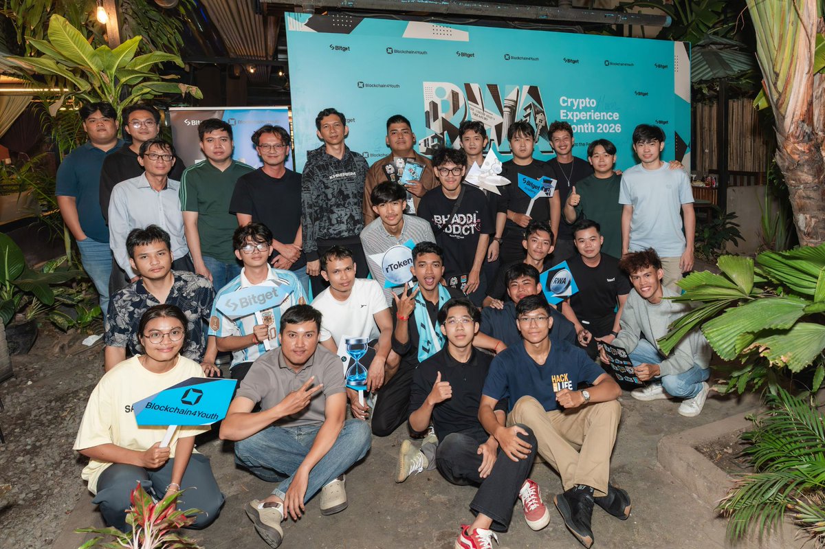 bitget's tweet photo. Bright and young minds, bold future and connections, Bitget SEA community builds together. ๐ก
Let's #StepintoTheRealWorld, where the next generation turns curiosity into impact.
#EventwithBitget https://t.co/Dc8D4Jj058