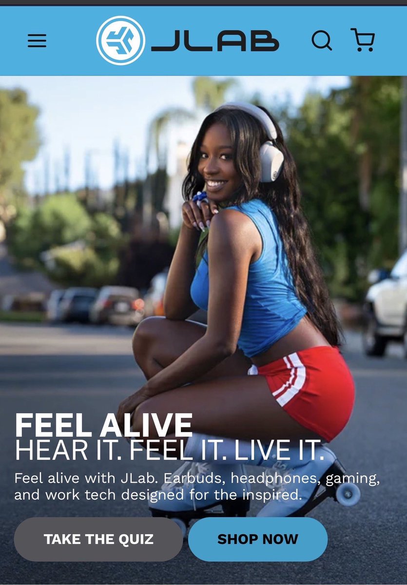 mascspences's tweet photo. The way I have a verizon phone and Im wearing my jlab earbuds #realfan https://t.co/6XvmSV6bn2