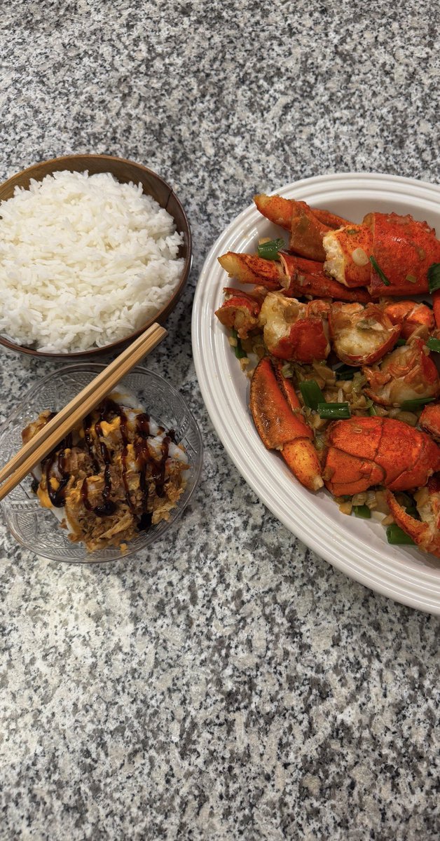 tieshatwo's tweet photo. Ginger scallion lobster was so good I had to run it back 🦞🫚 https://t.co/AX7eRmA2fb