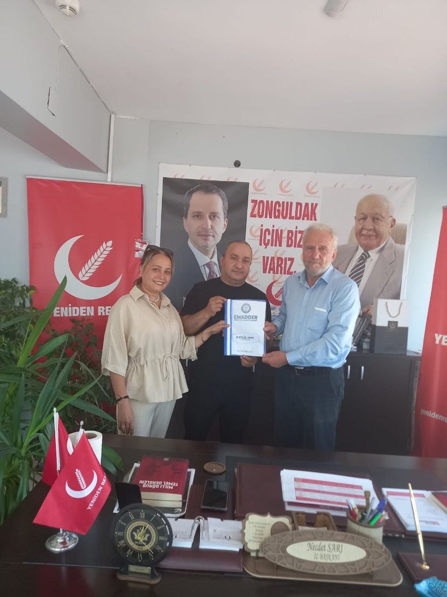 EmadDernegi's tweet photo. 🔵 EMADDER - YENİDEN REFAH PARTİSİ ZONGULDAK İL BAŞKANLIĞI ZİYARETİ 

@rprefahpartisi
@erbakanfatih
@RefahZonguldak

Emeklilikte Adalet Derneği İstanbul İl Temsilciliğimiz, Yeniden Refah Partisi Zonguldak İl Başkanı Sayın Necdet Sarı Beyefendiyi makamında ziyaret etmiştir.

Kademeli emeklilik mücadelemize göstermiş olduğu ilgi, duyarlılık ve nazik misafirperverliği için Sayın Necdet Sarı’ya teşekkür ediyoruz.

Hak, adalet ve emek mücadelesinde dayanışmamızın güçlenerek devam etmesini diliyoruz.

Emeklilikte Adalet Derneği 

@rprefahpartisi
@erbakanfatih
@suatkilic
@MehmedAltinoz
@DoganBekin
@mvaliyuksel42
@mehemmed19
@melihguuner
@ha_kanay
@magdursuztoplum

@EmadDernegi
#KademeliEmeklilik 
#EmekçiyeKademeŞart