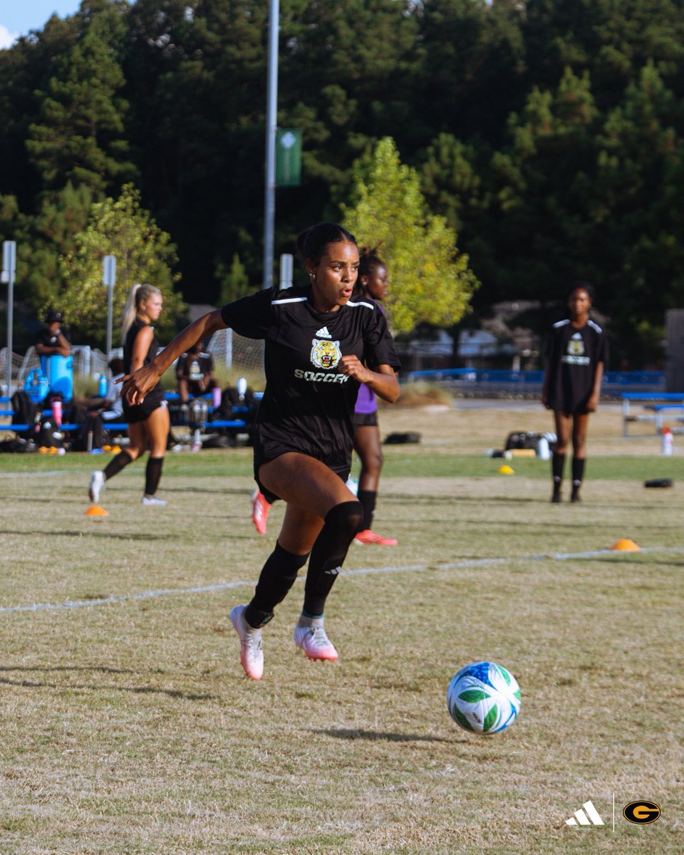 gsutigers_wsoc's tweet photo. 𝐋𝐨𝐜𝐤𝐞𝐝 𝐢𝐧 ⚽️🐯

#GramFam | #ThisIsTheG🐯⚽️ | @theswac https://t.co/b36L2HxOXV