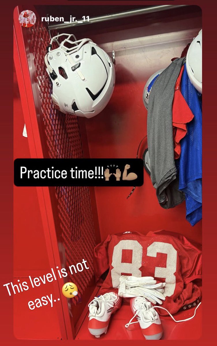 Ruben_jr_11's tweet photo. Football camp is coming to an end.. Its pretty intense, waking up at 5am, not going to bed until 11pm has been interesting.. Tomorrow is my first scrimmage, I get to sleep in until 7am👏🏽 I’m really enjoying the challenges, the food is pretty good too! 🫣😂 Don’t sleep on D3 👀 https://t.co/SvJkQxRiwf