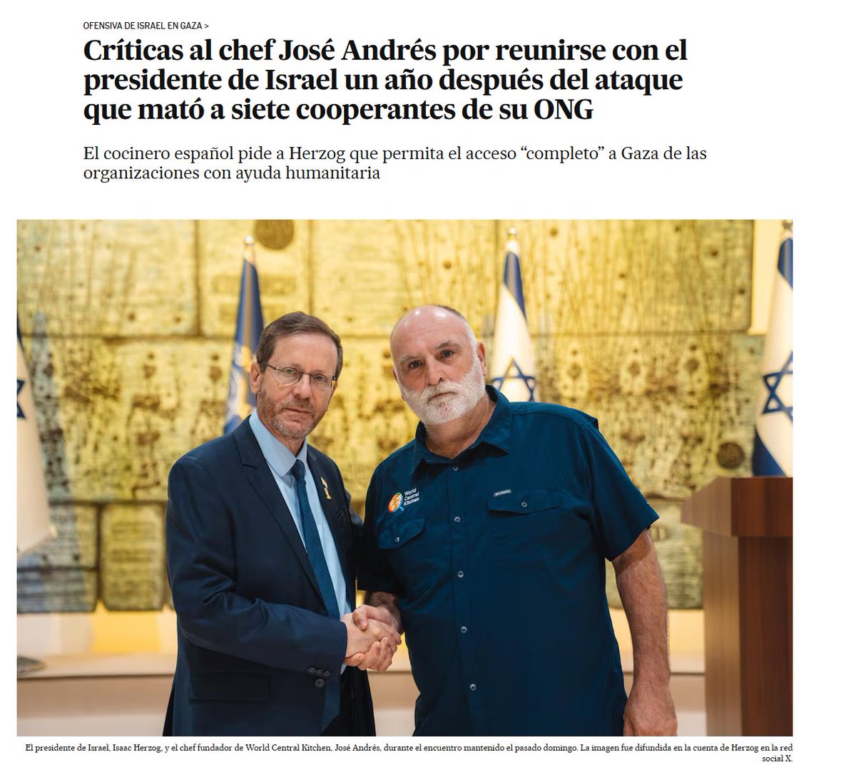 comuflauta's tweet photo. Que van a ver delito? Si cuando les asesinaron te fuiste a hacerte una foto con los asesinos dándole la mano. https://t.co/yeDqayJqnV