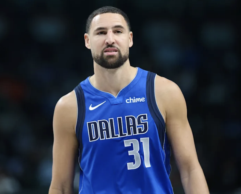 HeatLead's tweet photo. According to @HeavyOnSports , The Lakers could have a package for Klay Thompson that could land Klay in LA over Miami 😬

Lakers receive: 
-Klay Thompson

Mavericks receive: 
- Jarred Vanderbilt 
- 2031 Wizards second-round pick

Thoughts? https://t.co/fxE2N8nCHm
