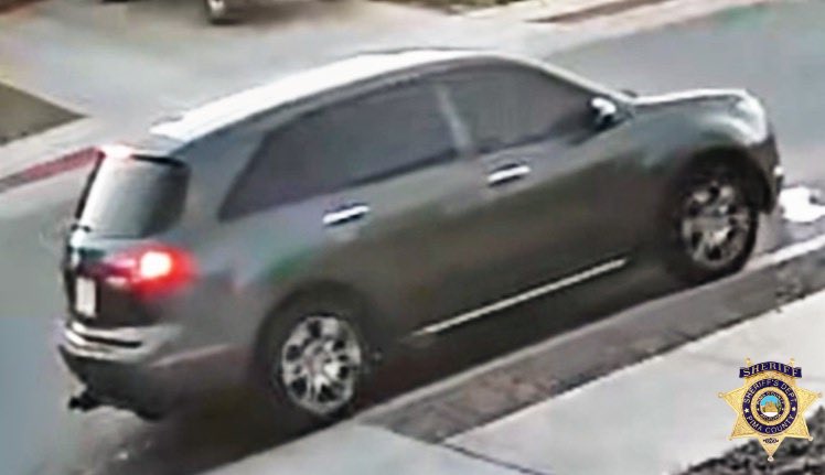 PimaSheriff's tweet photo. SUSPECT VEHICLE: Detectives are searching for a gray SUV, believed to be a 2007–2013 Acura MDX, possibly with a missing fuel door, in connection with this morning’s fatal shooting on S. Enchanted Spring Dr.

See photos below. Have information? Call 9-1-1. https://t.co/4HaNSeSRwC