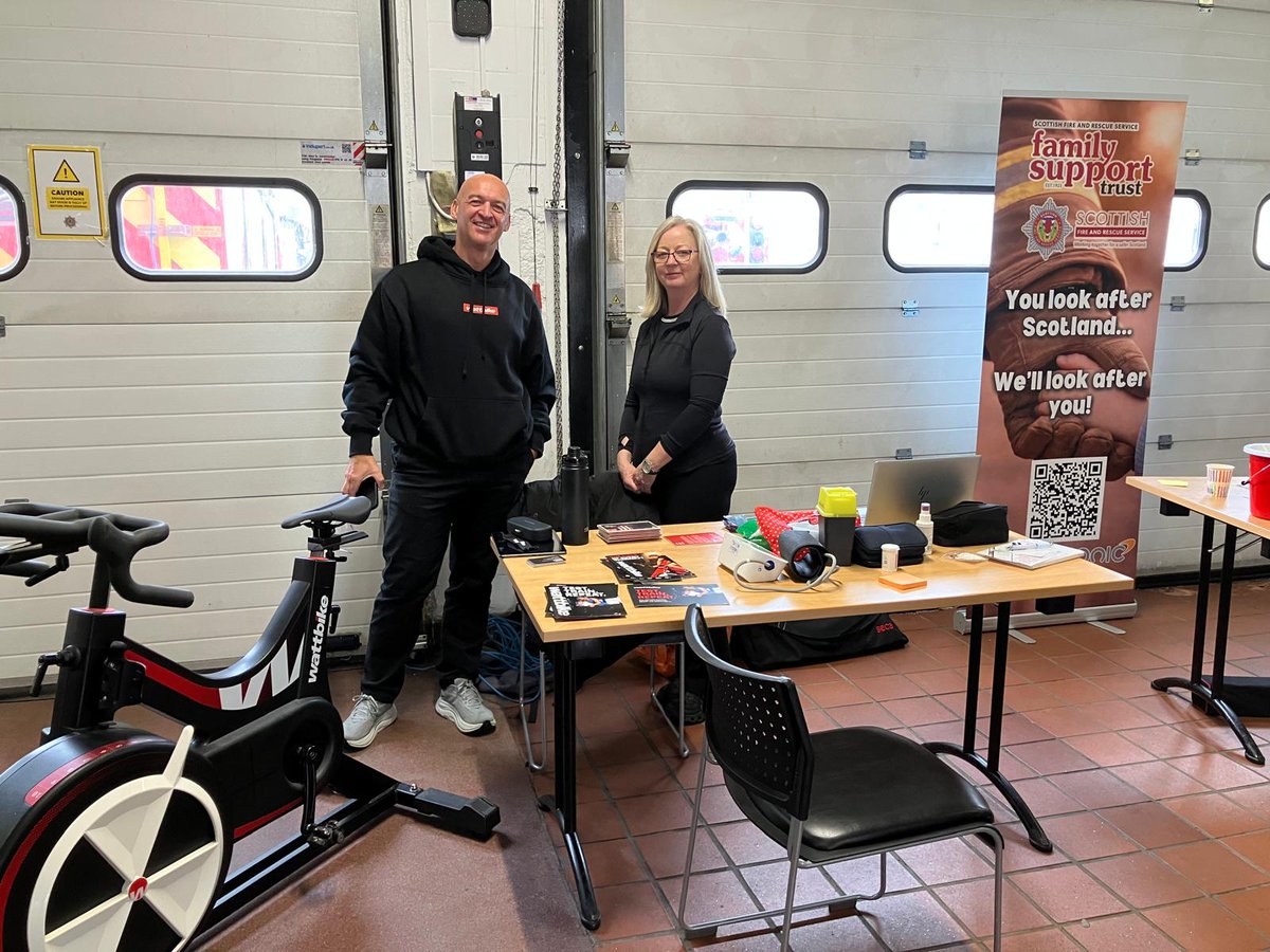 sfrs_fst's tweet photo. 🐾FST meets our new furry friend🐾
Great to catch up with our ENR colleagues today at the SFRS Health &amp; Wellbeing MSK Awareness Roadshow at Paisley FS🚒
A fantastic event promoting health, wellbeing and support for our Scottish Fire and Rescue Service family.❤️ https://t.co/erJzAf9LI3