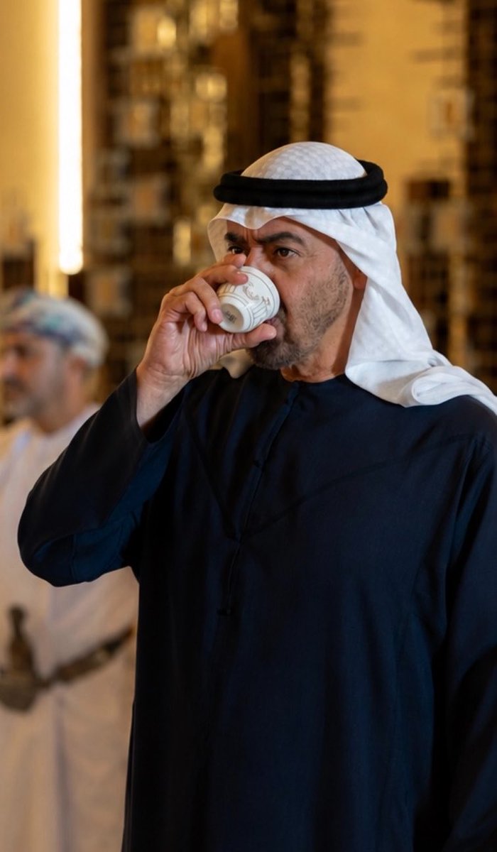 uae_parza's tweet photo. رغم إغلاق مضيق هرمز واضطراب حركة الملاحة !
الإمارات تسجل أعلى صادرات نفطية وأعلى مبيعات في تاريخها 🇦🇪🛢️ https://t.co/2WfXWokEiO