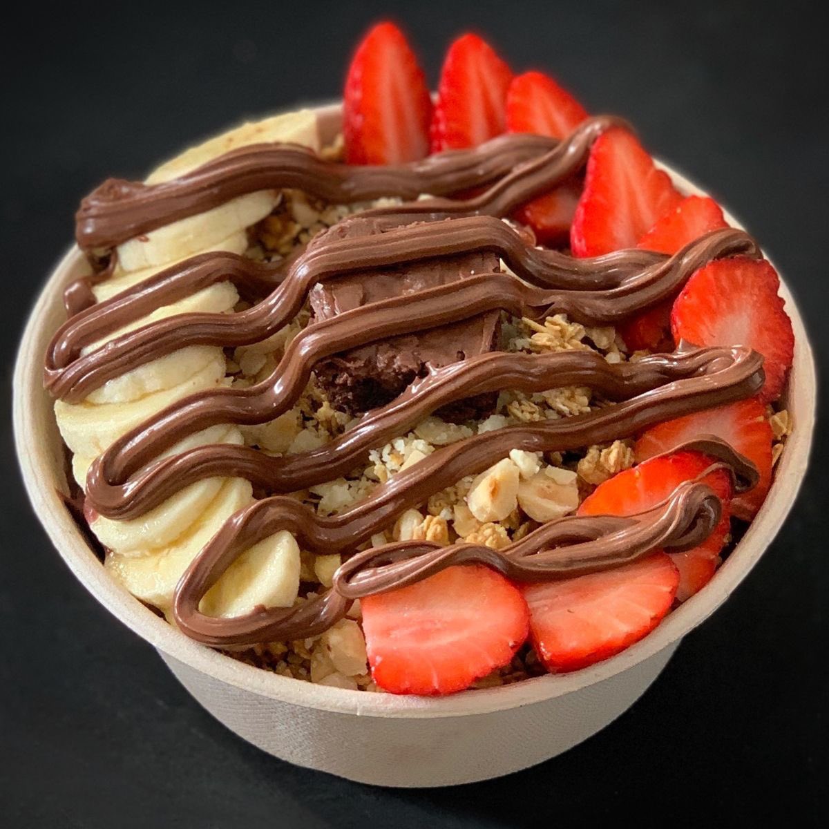 vivi0kc4l's tweet photo. Pizza de frango com catupiry ou açaí bowl? https://t.co/pcyBJkxjPx