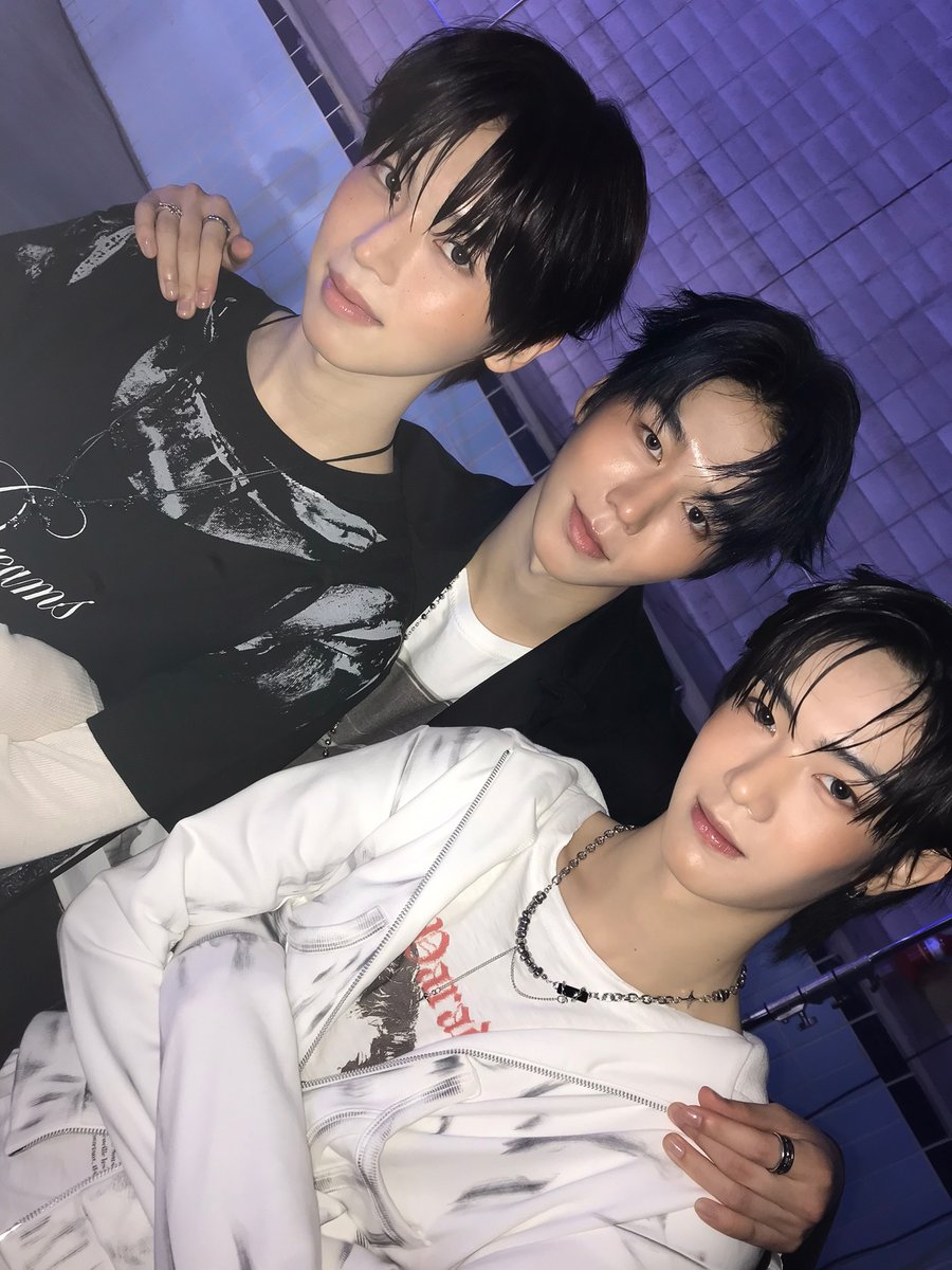 TUNEXX_official's tweet photo. 🍡

#TUNEXX #튜넥스
#Inhu #인후
#Zeon #제온
#Arctic #아틱
#BLUE_MODE https://t.co/A82EAKfjqy