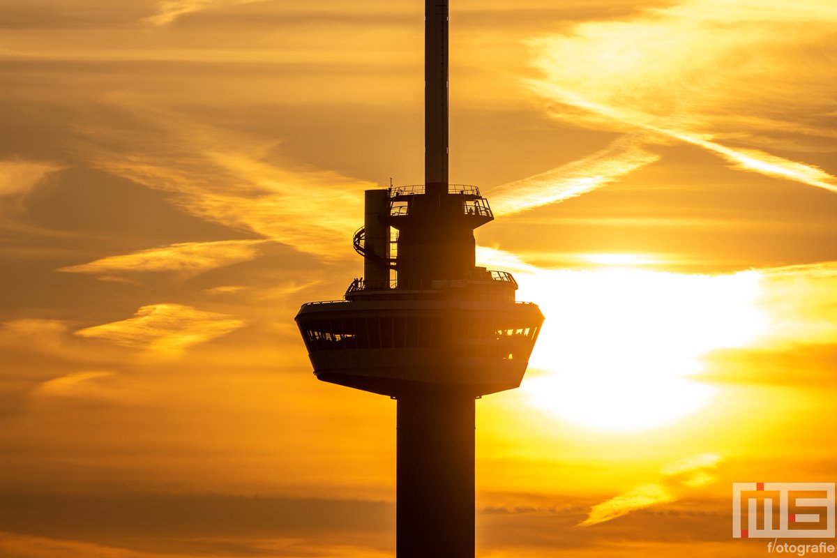 marcvanderstelt's tweet photo. De Euromast in Rotterdam tijdens de zonsondergang
.
.
.
Meer op: https://t.co/NZHAwkj6ub

#architecture #rotterdam #fotograaf #photographer #skyline #cityscape #sunset #nightphotography #nightphoto #weerfoto #zon #sun #euromast https://t.co/HlrlD9SzMb