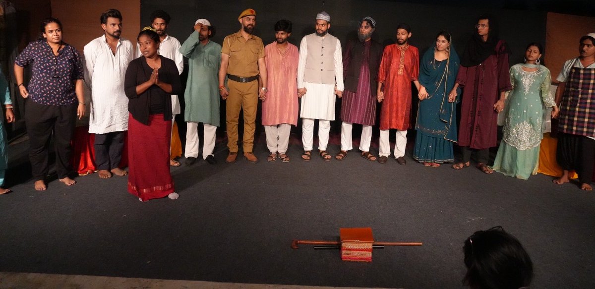 drishyamtrust's tweet photo. संस्कृति मंत्रालय के आयोजन में दृश्यम ट्रस्ट (रंगमंडल) की प्रस्तुति
नाटक - कंजूस
लेखक - मौलिएर 
हिंदी अनुवाद - हज़रत आवारा
दिनां�� - 18/08/2026
स्थान -  ब्लैक पर्ल आर्ट्स (लक्ष्मीनगर, दिल्ली - 110092)
समय - शाम 07:30 

सह निर्देशक - शिखा आर्या
निर्देशक - शम्पा मण्डल https://t.co/bK2IrrMwT8
